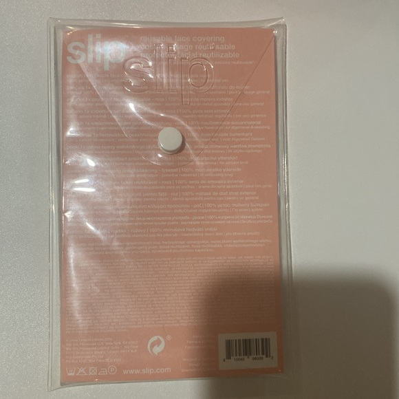 New Slip pink silk face mask - Picture 6 of 9